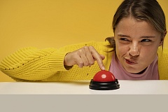 Как установить тревожную кнопку и когда ее использовать